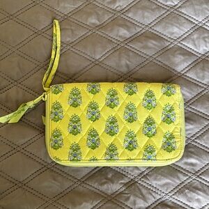 Vera Bradley Zip Wallet Wristlet Citrus Floral Print Lime Green Blue Quilted